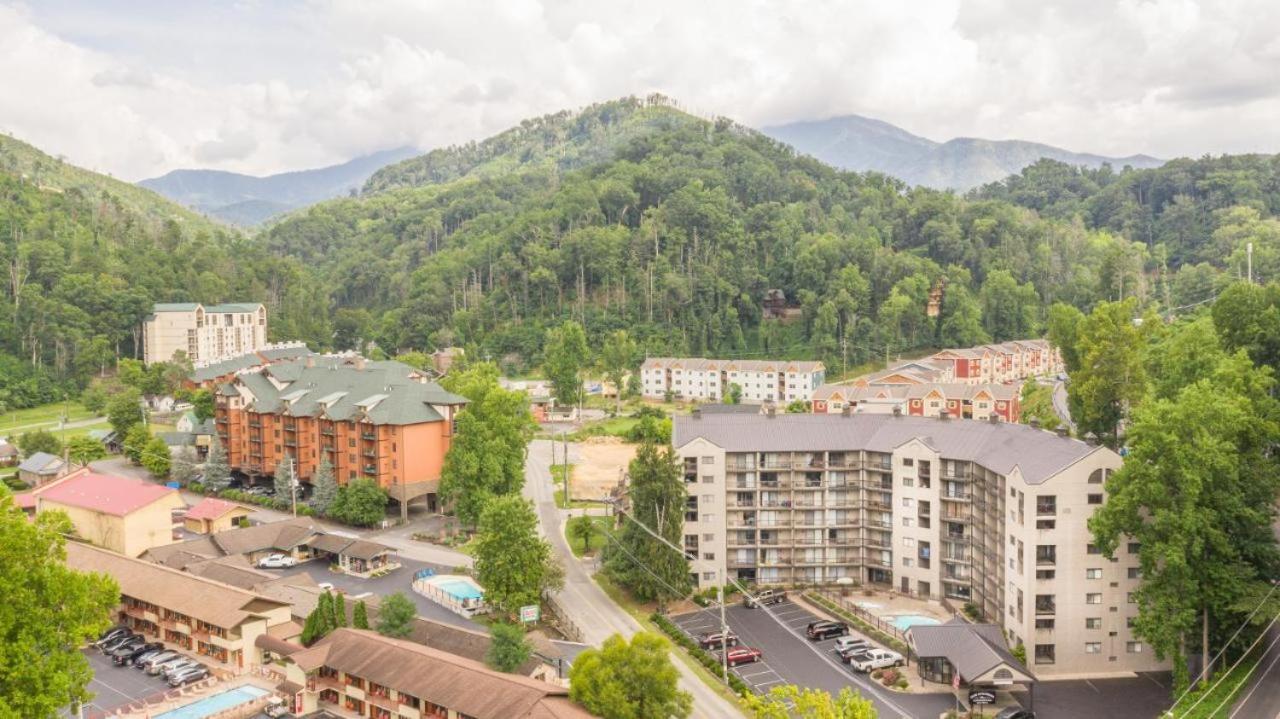 Family Bear Condos, Full King Suite, Kitchen, Pool Access Unit 103 Gatlinburg Eksteriør billede