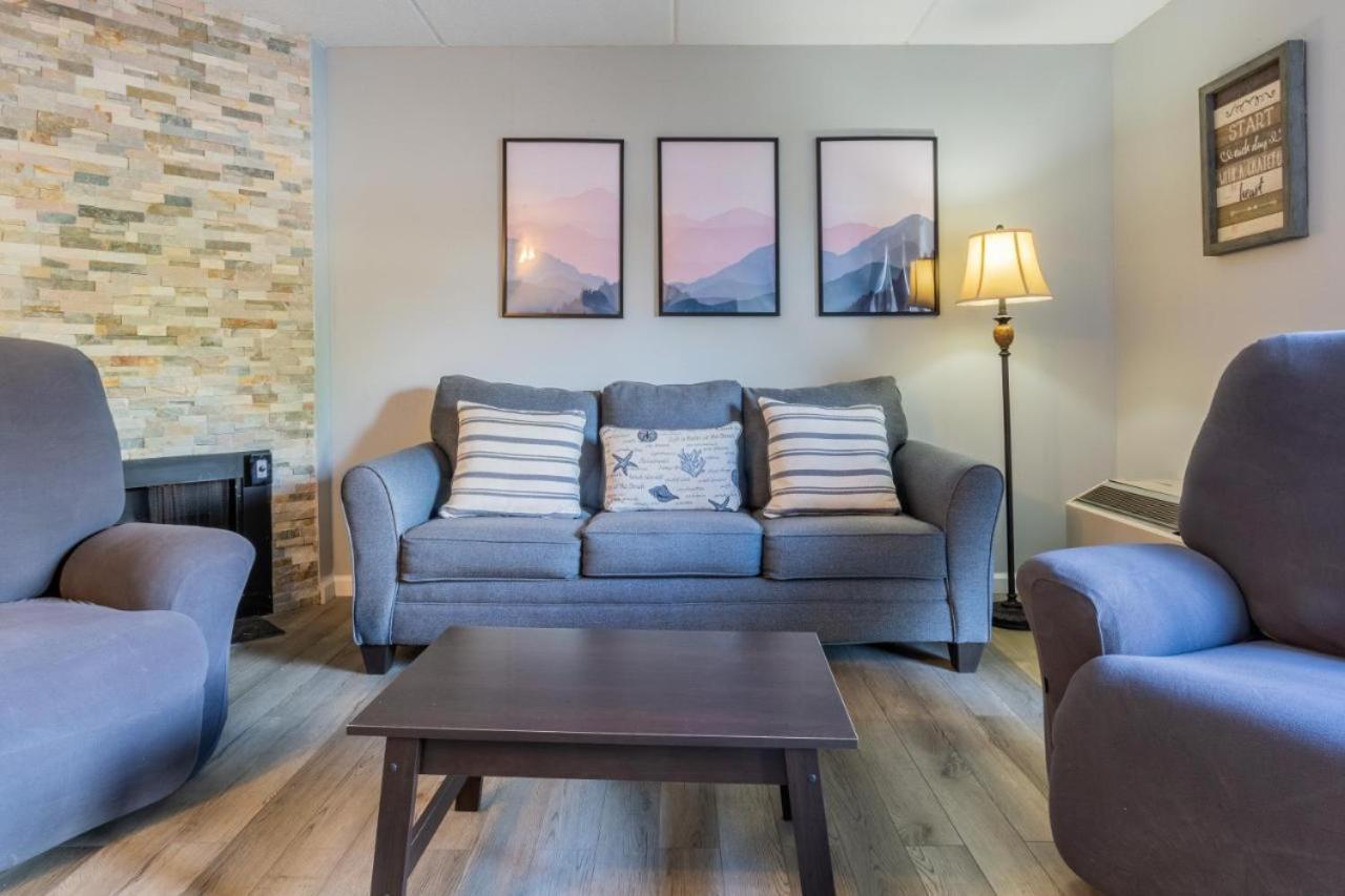 Family Bear Condos, Full King Suite, Kitchen, Pool Access Unit 103 Gatlinburg Eksteriør billede