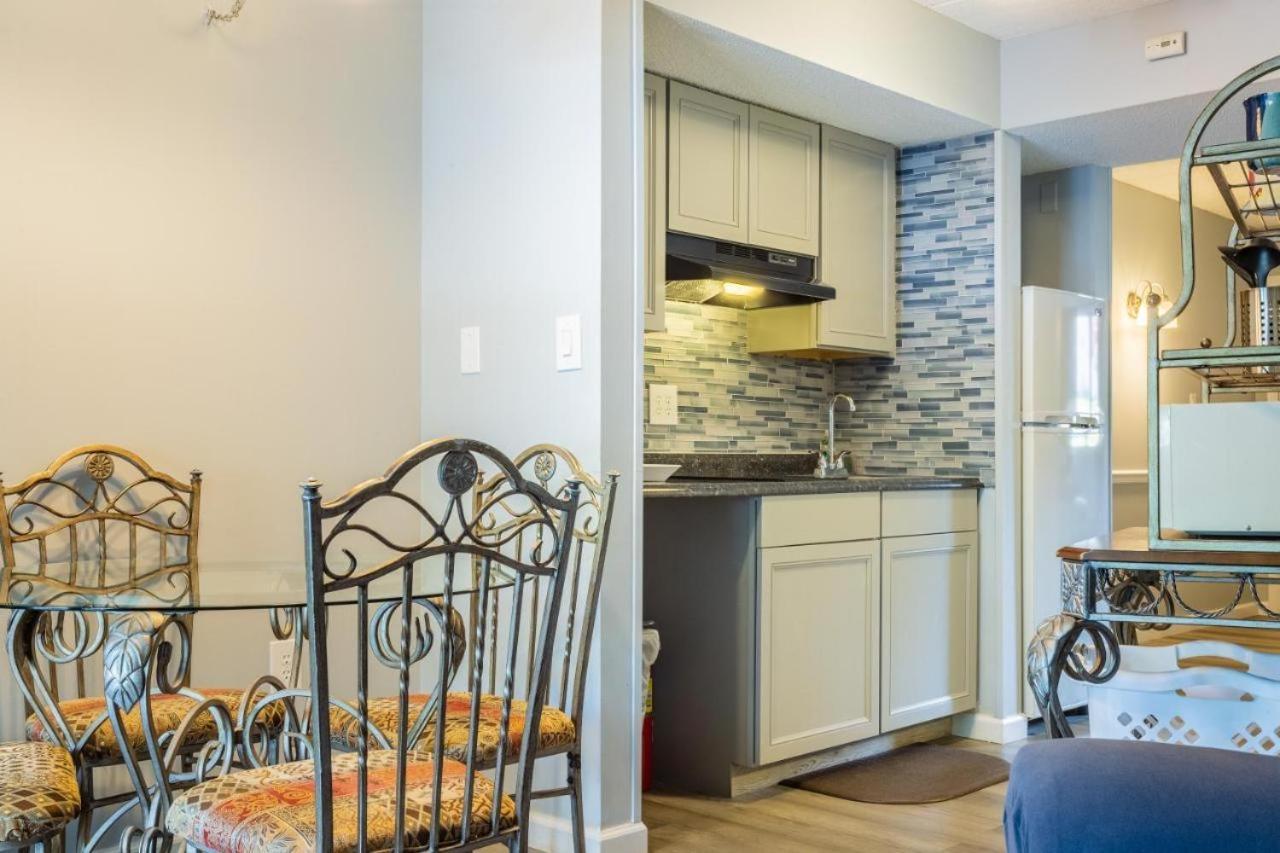 Family Bear Condos, Full King Suite, Kitchen, Pool Access Unit 103 Gatlinburg Eksteriør billede