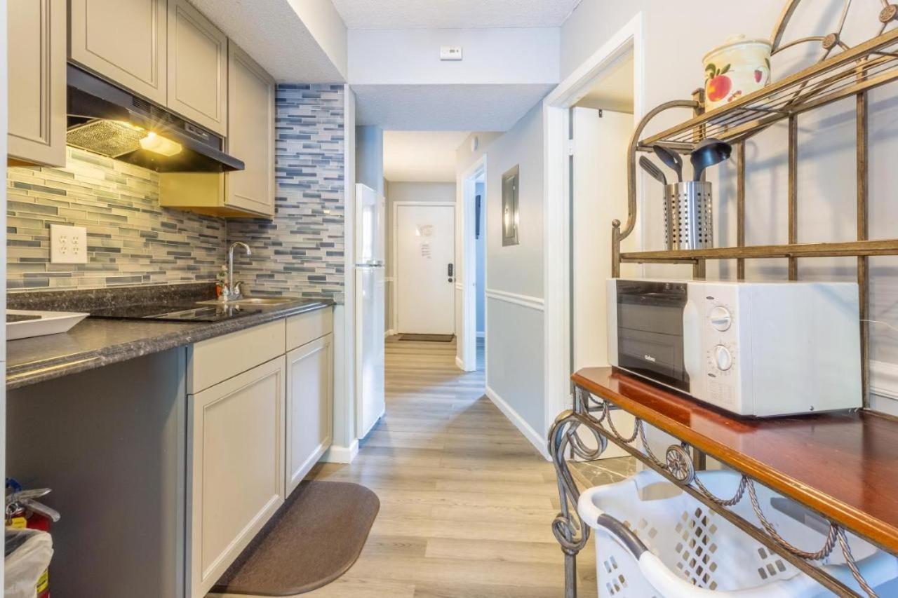 Family Bear Condos, Full King Suite, Kitchen, Pool Access Unit 103 Gatlinburg Eksteriør billede